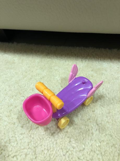 My little pony - rainbow dash with scooter, 