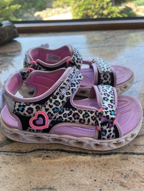 Dievčenské sandálky skachers, 35