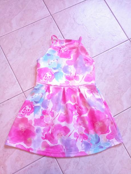 Dievčenské šaty, 110