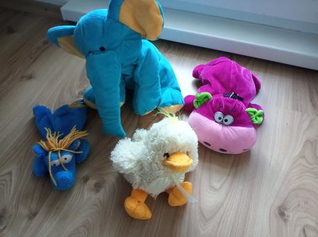 Plysaky slon a ine., 