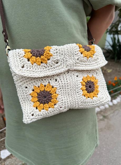 Hackovana kabelka crossbody, 