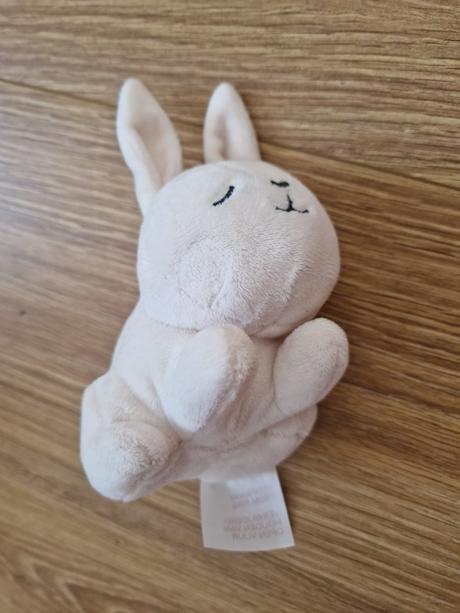 H&m roztomilý krémový hrkajúci zajačik, 