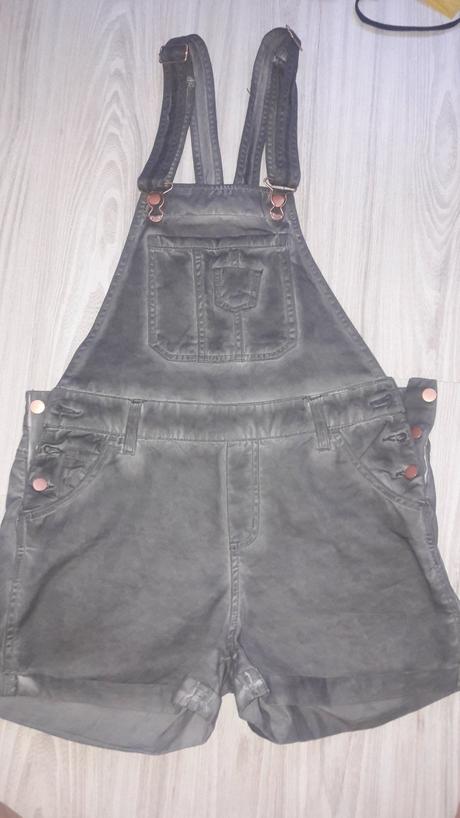 Kraťasy na traky, 38