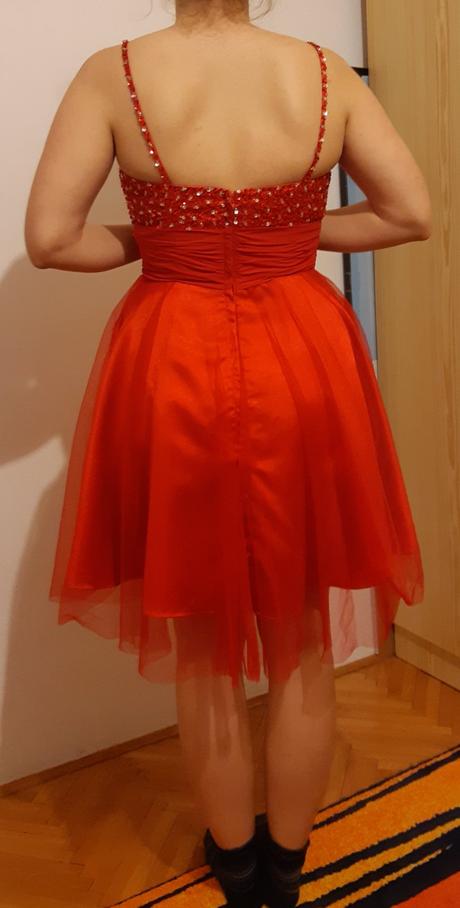 Spoločenské šaty, 38