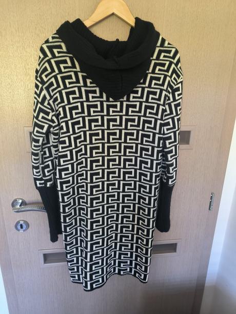 Kabátikosveter s kapucňou,