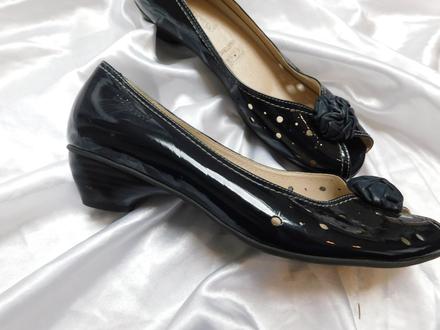 Kvalitne damske kozene topanky, 41