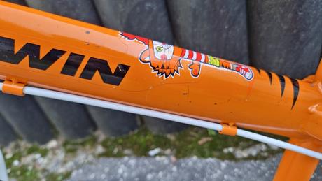 Odrážadlo b'twin s brzdou, 