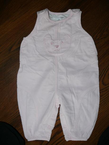 Menčestraky takmer nenosené, 62