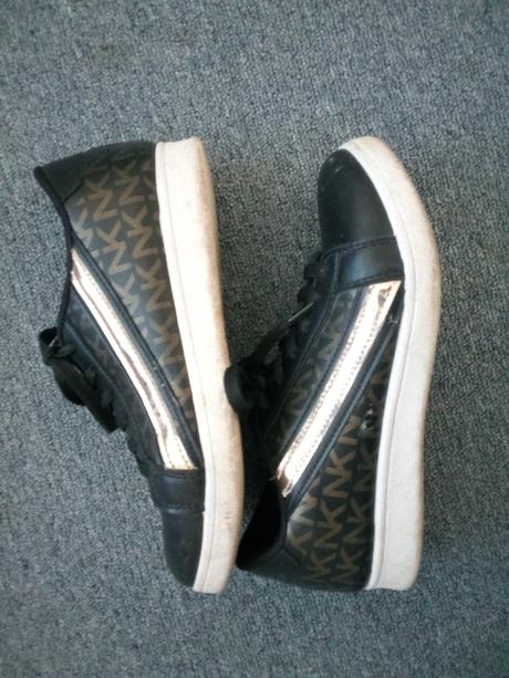 Koženkové tenisky, 37