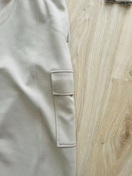 Krásny štýlový komplet značky oysho, pc 110 eur, m