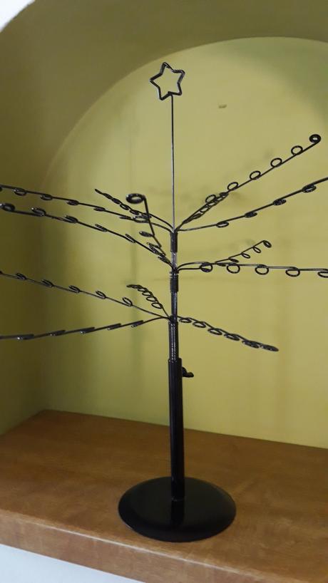 Stojan na náušnice stromček,