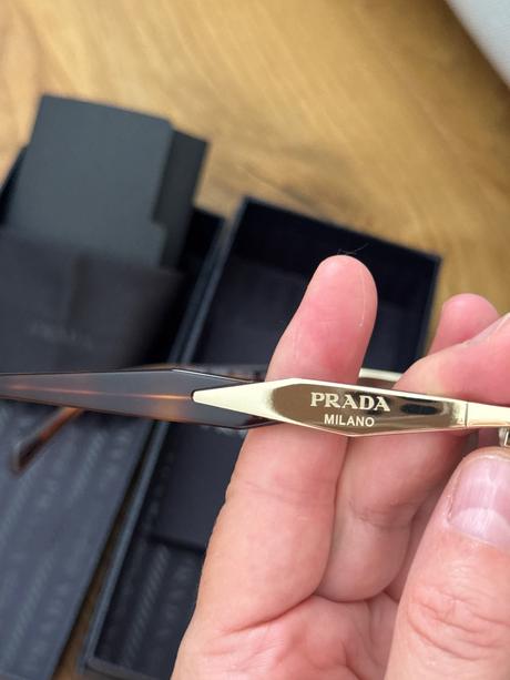Prada viralne slnecne okuliare, prada