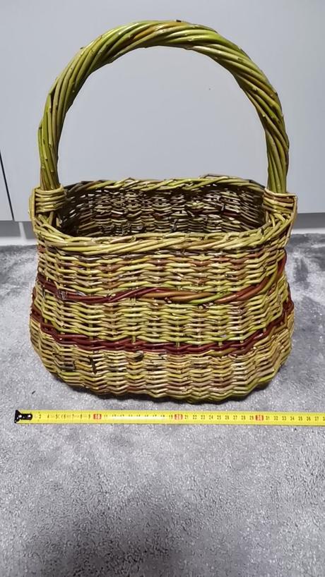 Prútený košík,