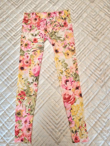 Kvietkovane leginky, 36