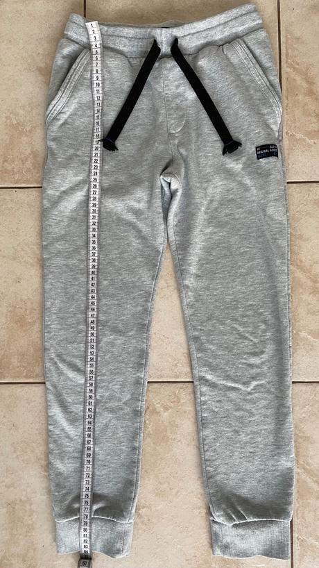 Teplaky, reserved,158