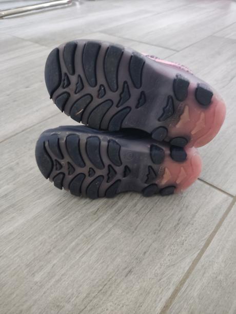 Snehulky svietiace, 25