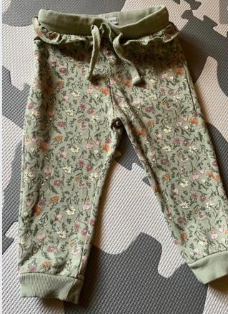 Teplacky s volanom 1x oblecene, sinsay,80