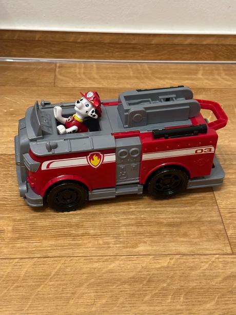 Paw patrol auto tratsformer, 