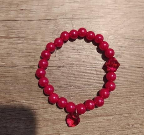 Perličkovy náramok, 