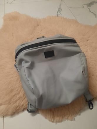 Ruksak alebo crossbody taska, 