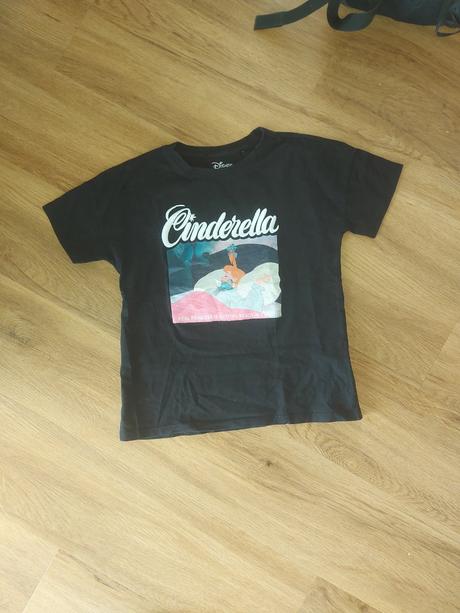 Tricko, reserved,134