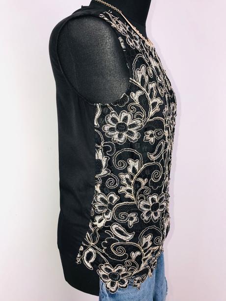 Krajkovaná blúzka so zlatými kvetmi, s