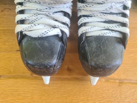 Chlapčenské korčule na ľad, bauer,33