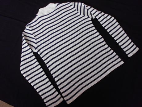 Pásikavý svetrík so stojačikom, 42