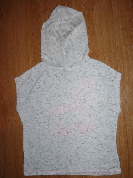 Tricko s kapucou, 146