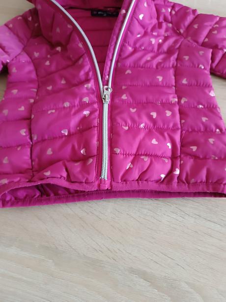 Dievčenská bundička, 92