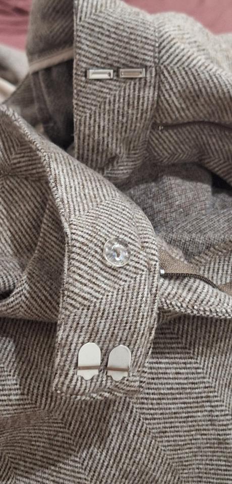 Komplet sako nohavice so zamykmi vel 36/38, reserved,m