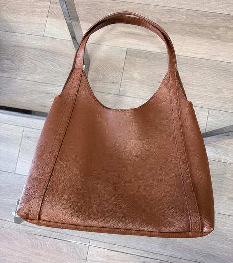 Reserved kabelka, reserved