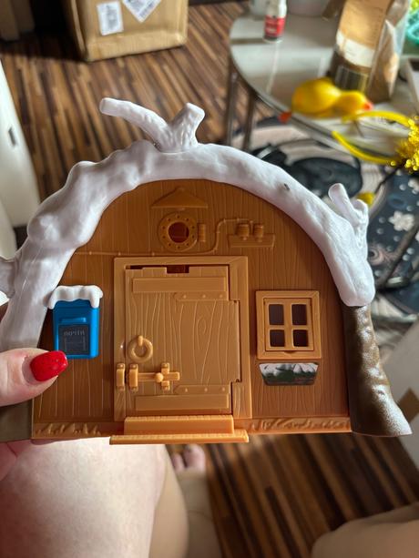 Mášin dom aj s medvedom, 