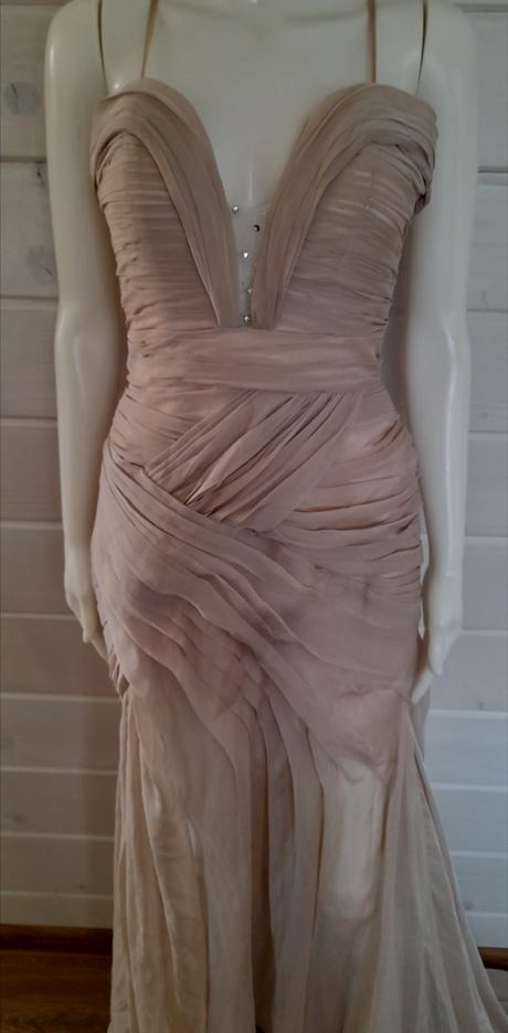 Spoločenské šaty, 36