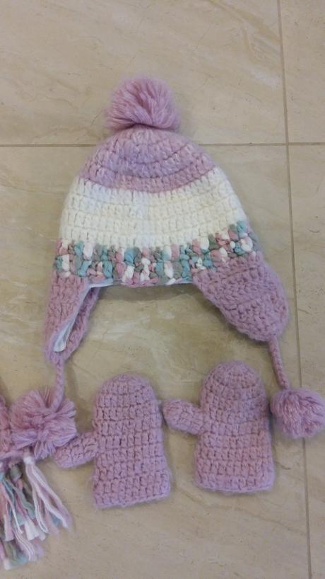 Nadherne ponco + ciapka a rukavicky, f&f,92