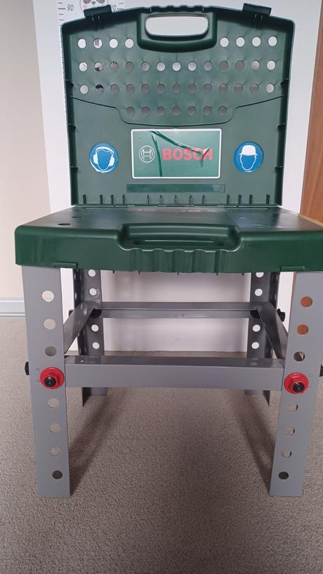 Bosch kufrík s náradím, 