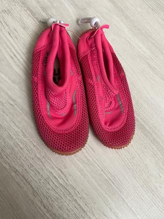 Ohybne topanky do vody / ku vode zn. aress, 30