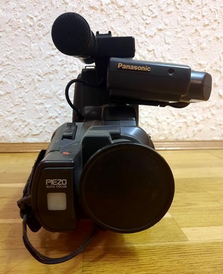 Panasonic m10 retro vhs kamera + ac adaptér, panasonic