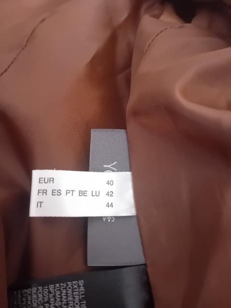 Bundička, yessica,40