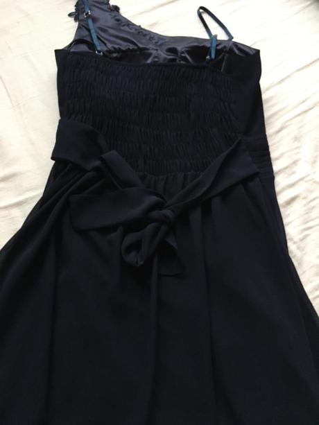 Slávnostné šaty, m