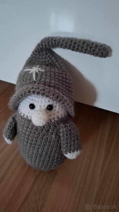 Háčkované dekorácie, hračky, 