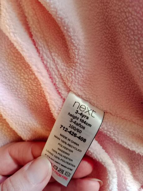 Hrubá vesta, next,104