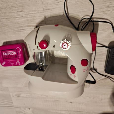 Detský šijací stroj, 