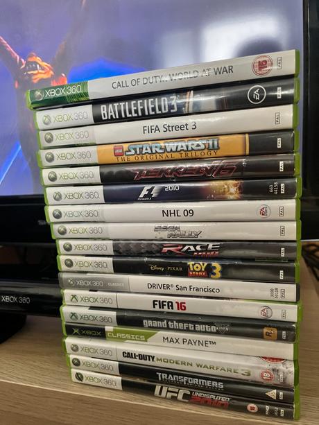 Xbox 360 + 4 originálne ovládače + kinect + 33hier, 
