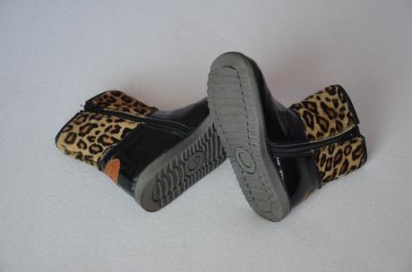 Luxusné leo čižmičky zn.roberto cavalli, 26