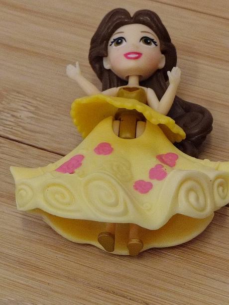 Zberateľská retro princezná bella disney hasbro,