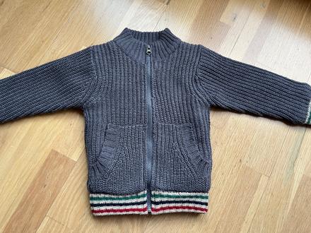 Zateplený sveter namiesto bundy, 98