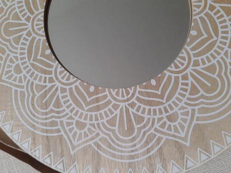 Zrkadlo v štýle boho,