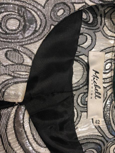 Dámske spoločenské sako, 42