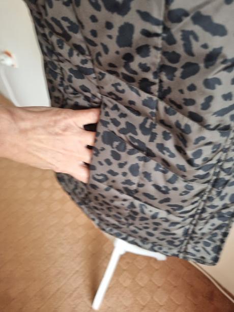 Prešívaná khaki vesta vila veľ. m, m
